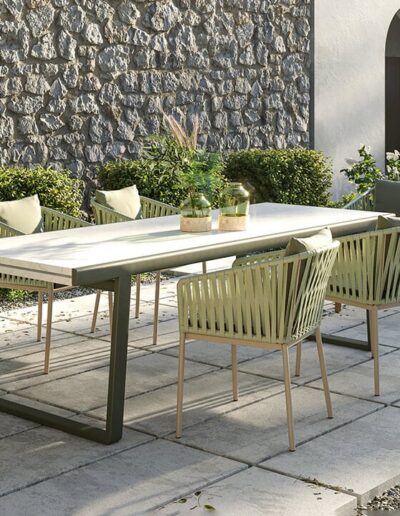 Mesa de exterior Kettal Bitta para terrazas y jardines