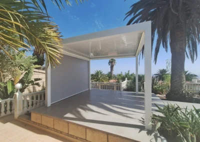 Bioclimatic pergola for an outdoor terrace in Tenerife