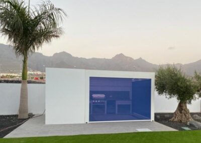 Covered pergola installed in an outdoor space in Tenerife