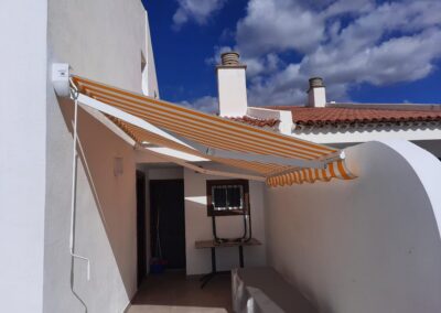 Toldo para terraza en un proyecto residencial